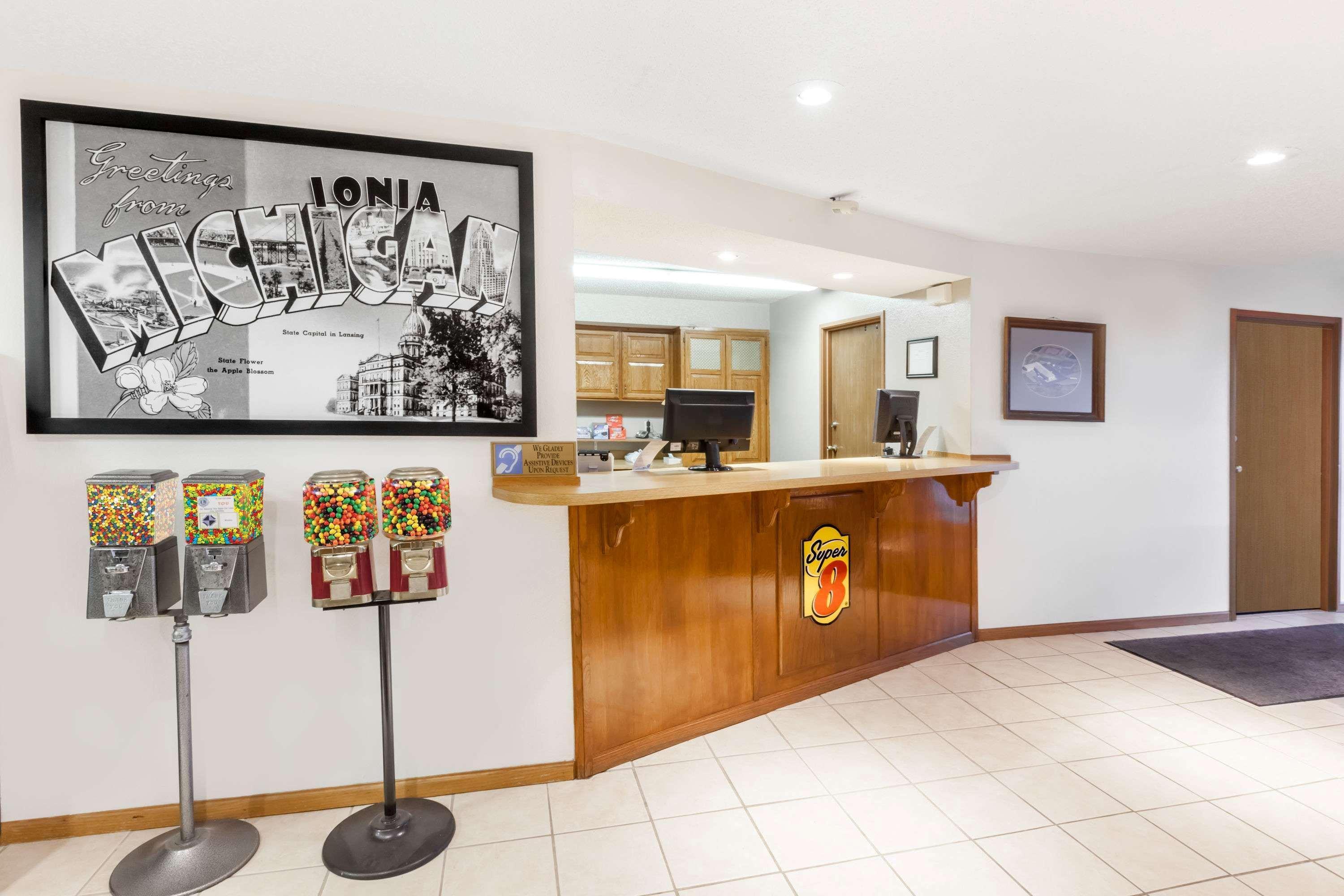Hotel Super 8 By Wyndham Ionia Mi Exteriér fotografie