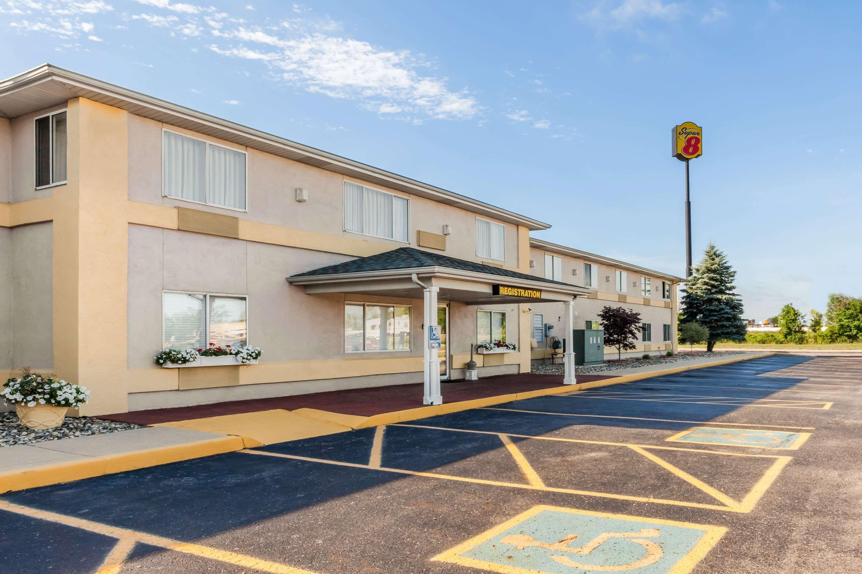 Hotel Super 8 By Wyndham Ionia Mi Exteriér fotografie