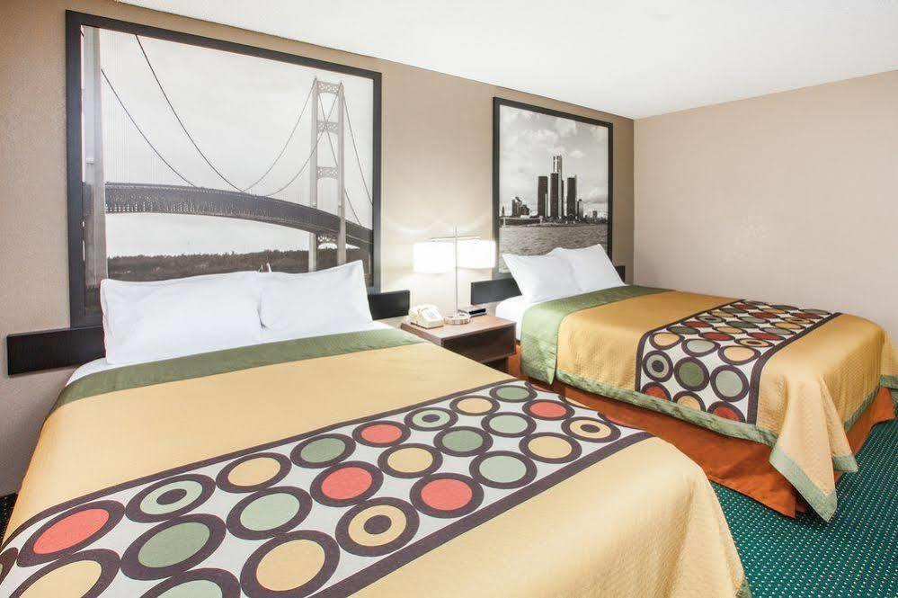 Hotel Super 8 By Wyndham Ionia Mi Exteriér fotografie